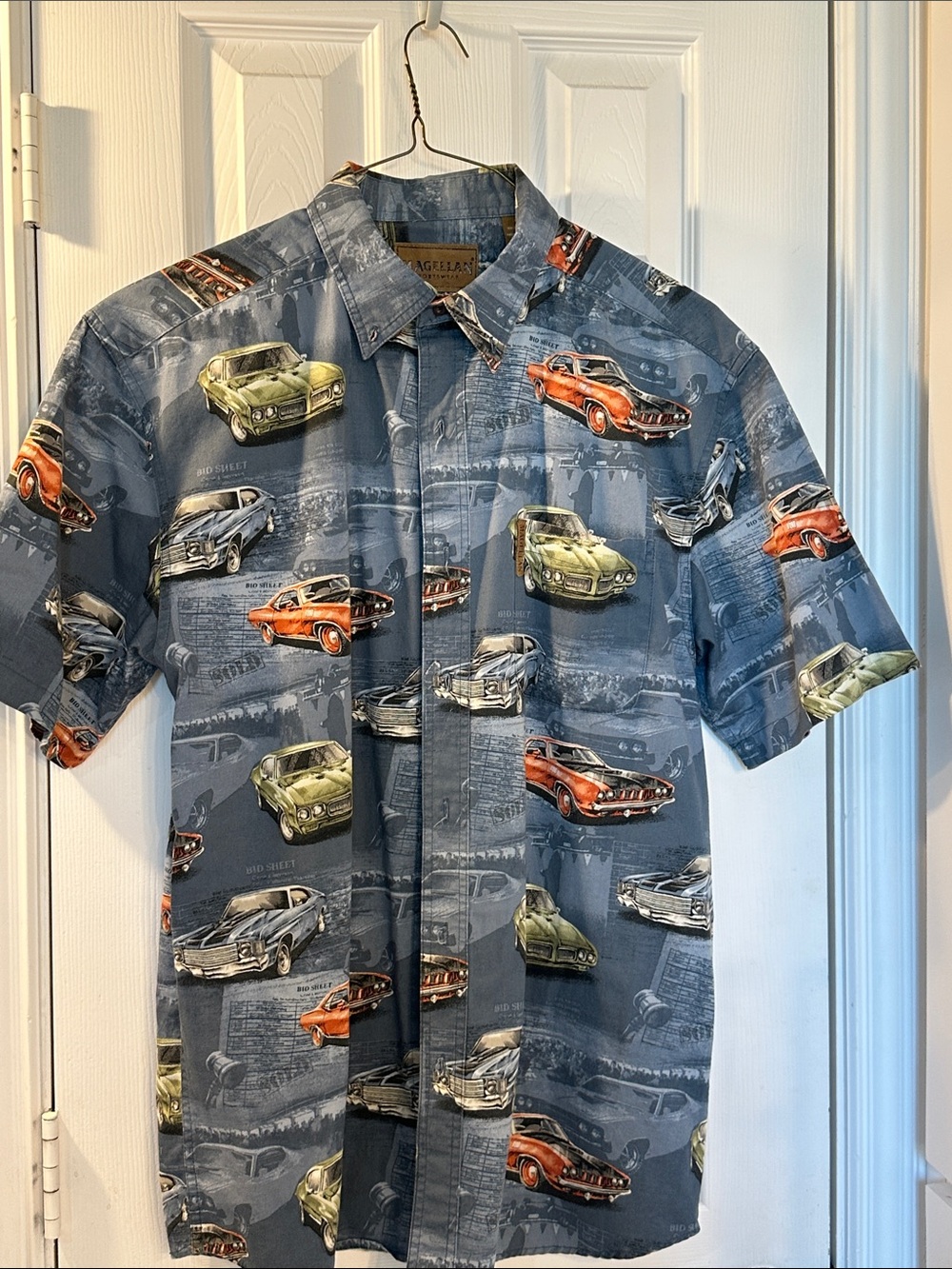 Vintage-Inspired Men's Short Sleeve Car Print Shirt - Blue